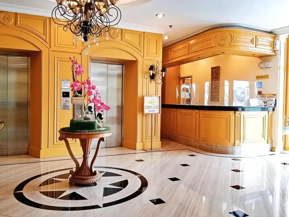 The Grand Dame Hotel